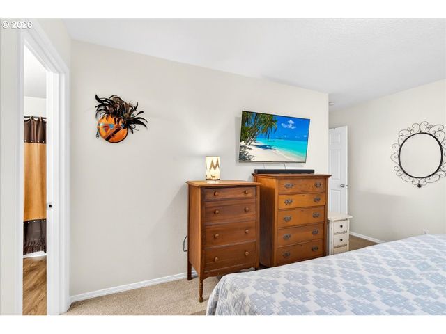 59145 WHITETAIL Ave, St Helens, OR 97051