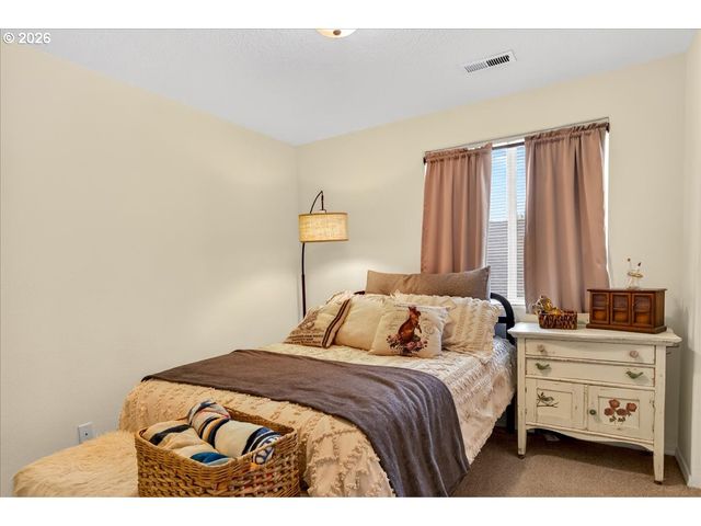 59145 WHITETAIL Ave, St Helens, OR 97051