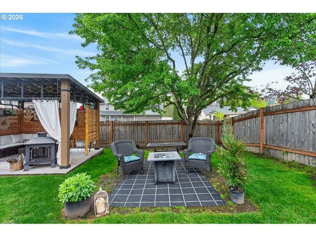 59145 WHITETAIL Ave, St Helens, OR 97051