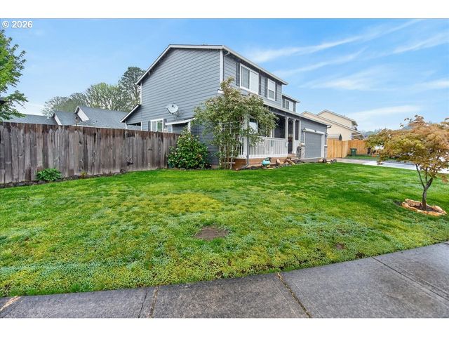 59145 WHITETAIL Ave, St Helens, OR 97051