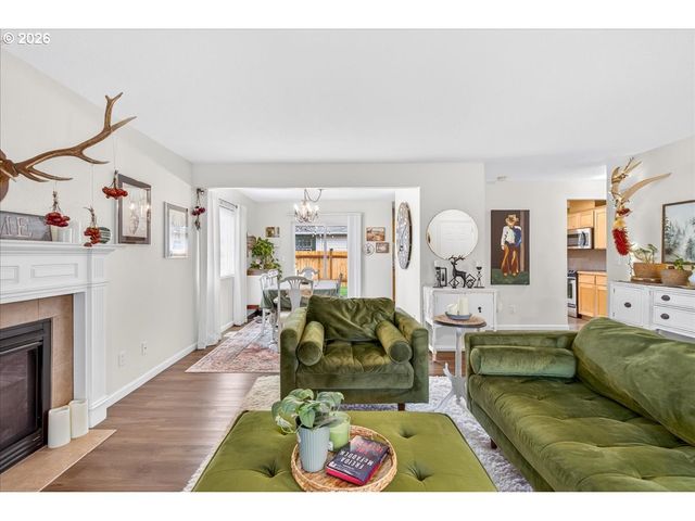 59145 WHITETAIL Ave, St Helens, OR 97051