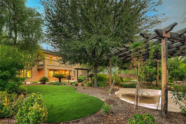 7509 Via Fiorentino Street, Las Vegas, NV 89131