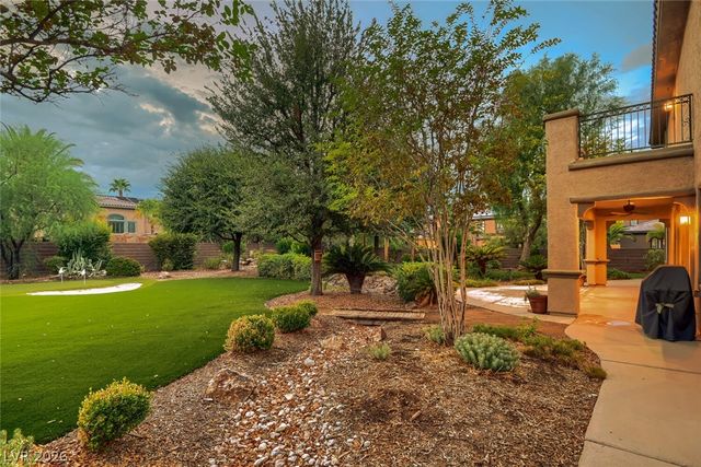 7509 Via Fiorentino Street, Las Vegas, NV 89131
