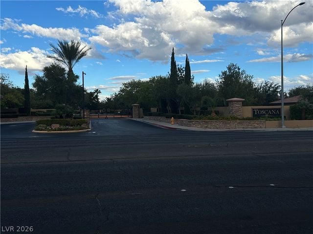 7509 Via Fiorentino Street, Las Vegas, NV 89131