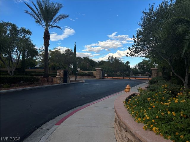 7509 Via Fiorentino Street, Las Vegas, NV 89131