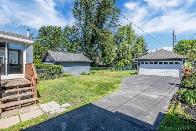 40 Mckinley Avenue, Tonawanda, NY 14217