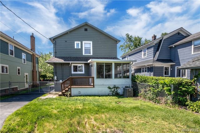 40 Mckinley Avenue, Tonawanda, NY 14217