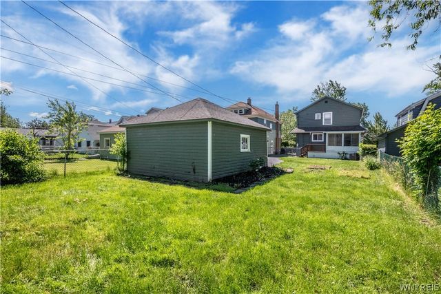 40 Mckinley Avenue, Tonawanda, NY 14217