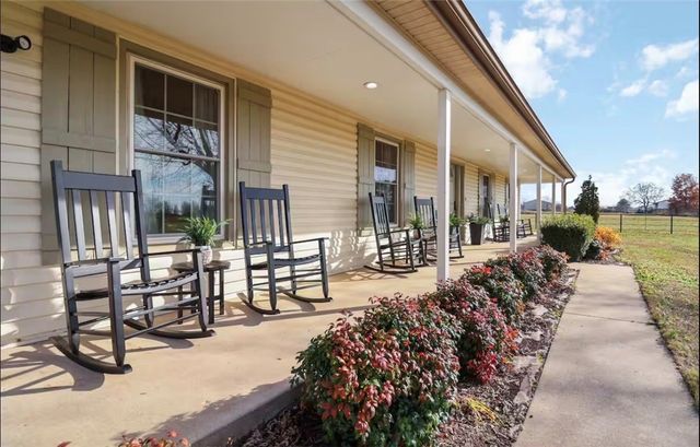 18638 Harmon Road, Fayetteville, AR 72704