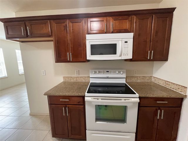 907 Parkplace Ridge, Princeton, TX 75407