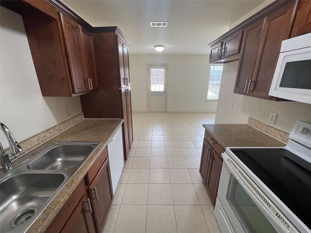 907 Parkplace Ridge, Princeton, TX 75407