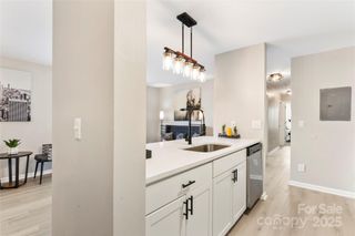 1620 Arlyn Circle E, Charlotte, NC 28213