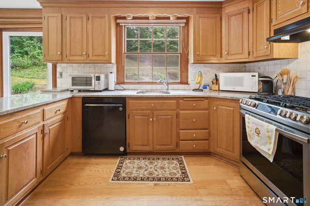 141 Founders Road, Glastonbury, CT 06033