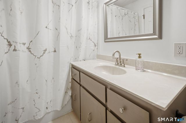 141 Founders Road, Glastonbury, CT 06033