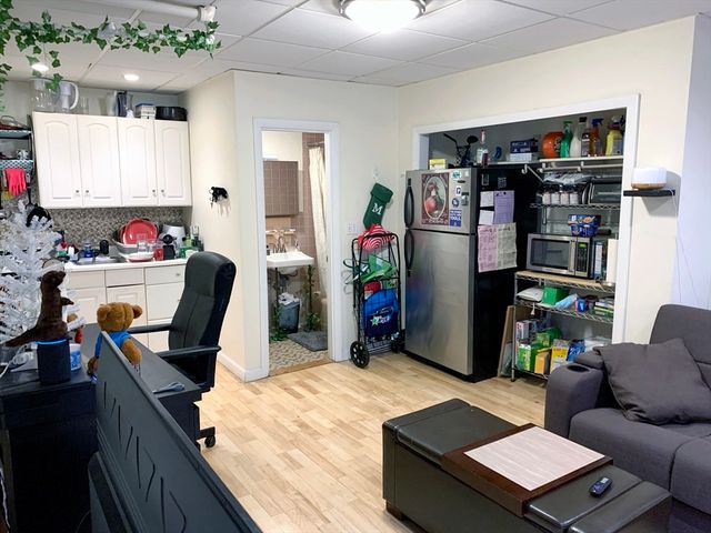 17 Aberdeen St D, Boston, MA 02215