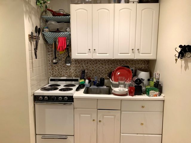 17 Aberdeen St D, Boston, MA 02215