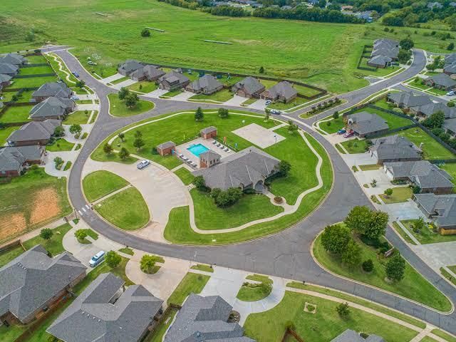 2209 Chadwick Drive, Norman, OK 73071