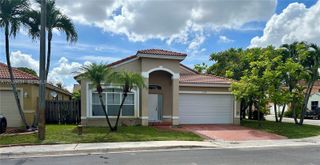 1579 SW 105th Ave, Pembroke Pines, FL 33025