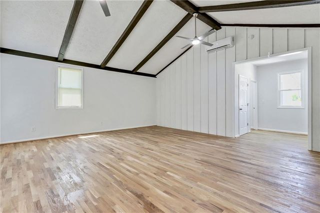 5586 Glore Drive SW, Mableton, GA 30126