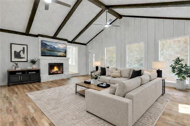 5586 Glore Drive SW, Mableton, GA 30126