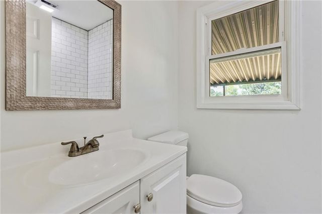 5586 Glore Drive SW, Mableton, GA 30126