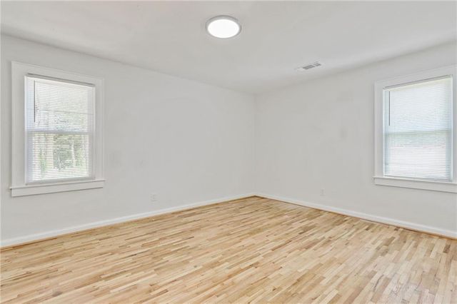 5586 Glore Drive SW, Mableton, GA 30126