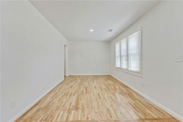 5586 Glore Drive SW, Mableton, GA 30126