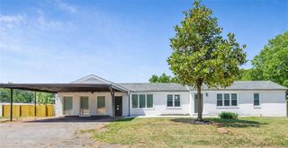 5586 Glore Drive SW, Mableton, GA 30126