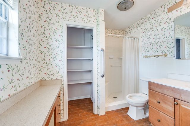 706 Gaylewood Drive, Richardson, TX 75080