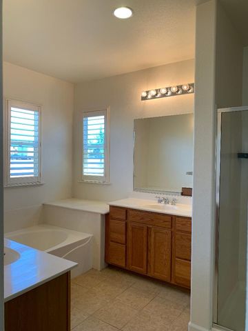 1881 Alice Way, Sacramento, CA 95834