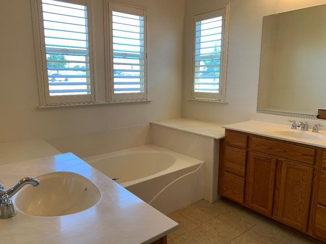 1881 Alice Way, Sacramento, CA 95834