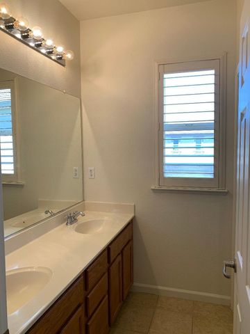 1881 Alice Way, Sacramento, CA 95834