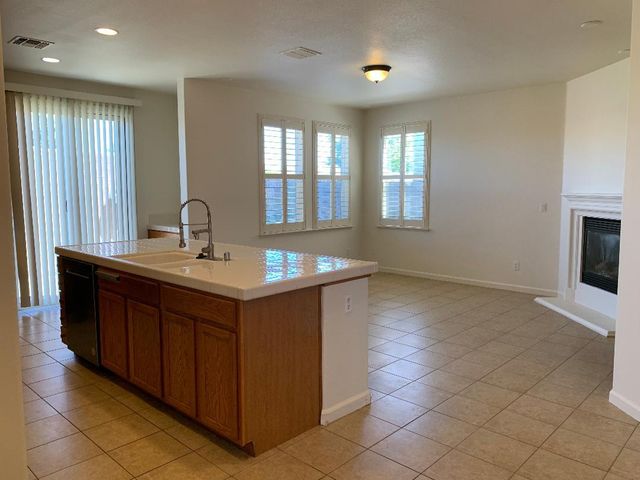 1881 Alice Way, Sacramento, CA 95834