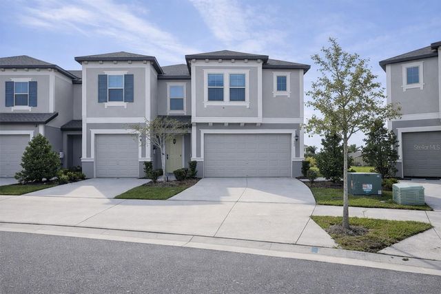 31779 BLUE PASSING LOOP, Wesley Chapel, FL 33545