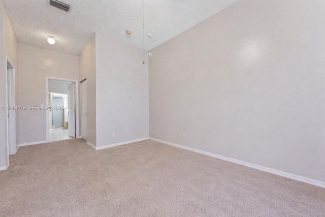 690 SE 30th Dr, Homestead, FL 33033