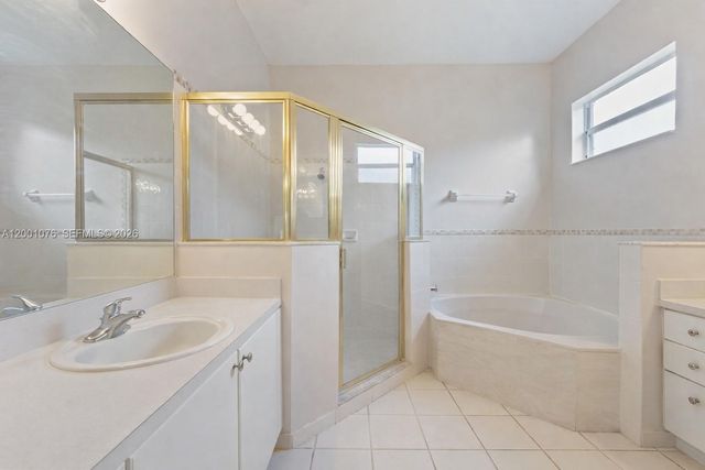 690 SE 30th Dr, Homestead, FL 33033