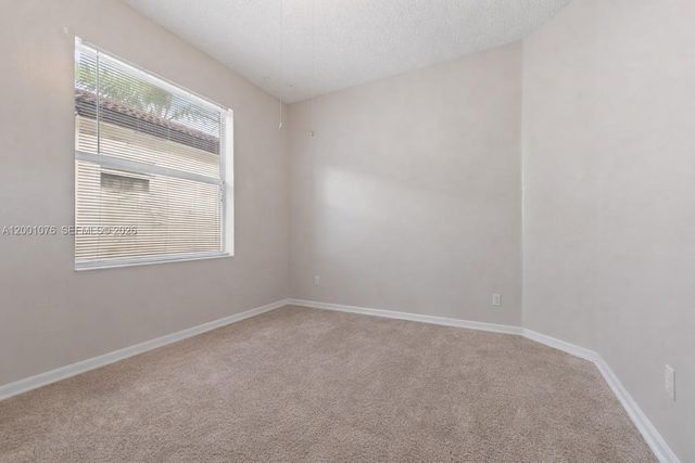 690 SE 30th Dr, Homestead, FL 33033