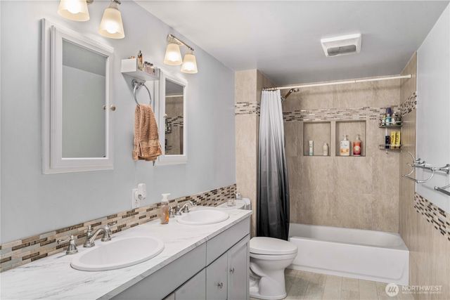 18201 Renton Maple Valley Road SE, Maple Valley, WA 98038