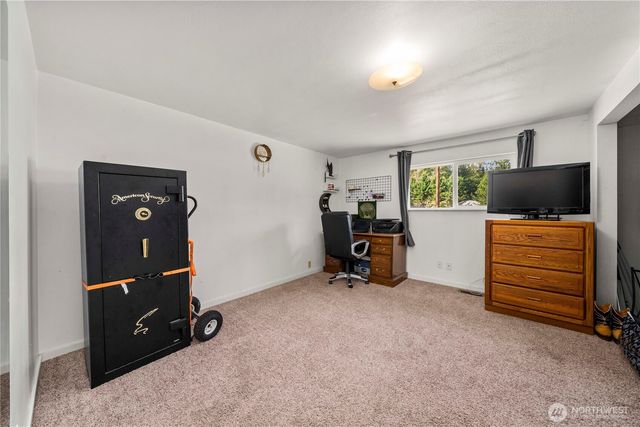 18201 Renton Maple Valley Road SE, Maple Valley, WA 98038