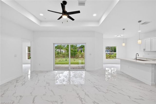 810 Jackson AVE, Lehigh Acres, FL 33972