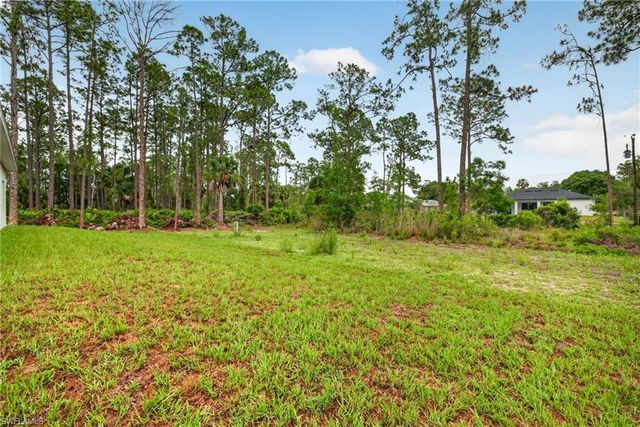 810 Jackson AVE, Lehigh Acres, FL 33972