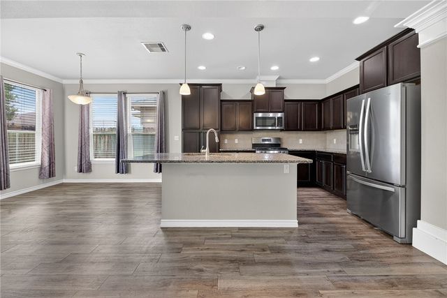 2126 Oso Bay Preserve Dr, Corpus Christi, TX 78414