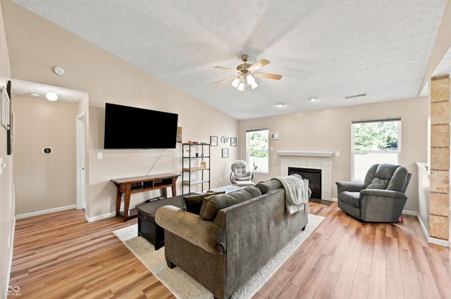 1406 Fall Ridge Drive, Brownsburg, IN 46112