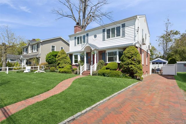 114 Doncaster Road, Malverne, NY 11565