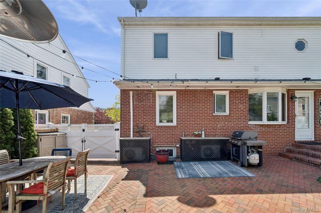 114 Doncaster Road, Malverne, NY 11565