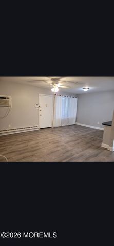 115 Amberly Drive H, Manalapan, NJ 07726