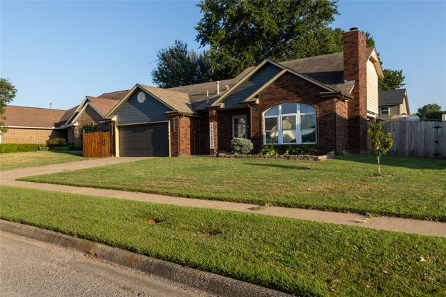 1146 E 137th Street E, Glenpool, OK 74033