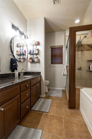 1146 E 137th Street E, Glenpool, OK 74033