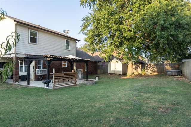 1146 E 137th Street E, Glenpool, OK 74033