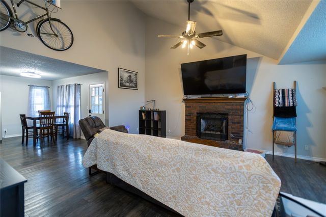 1146 E 137th Street E, Glenpool, OK 74033